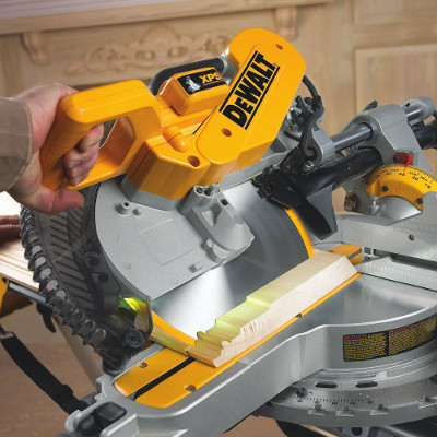 Dewalt DWS780 XPS 240V Slide Mitre Saw